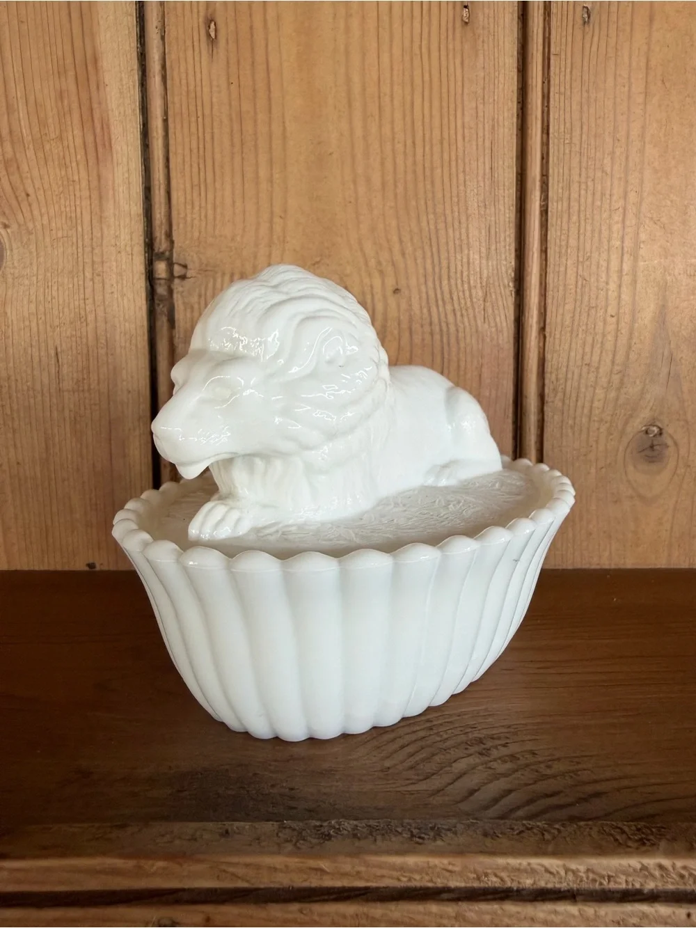Vintage Westmoreland White Milk Glass Lion on Nest Basket Dish